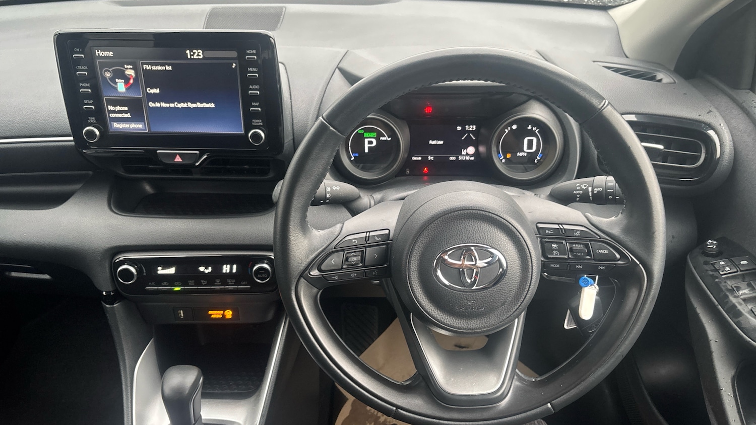 Used Toyota Yaris 2023 for sale - 77639115: Photo 5