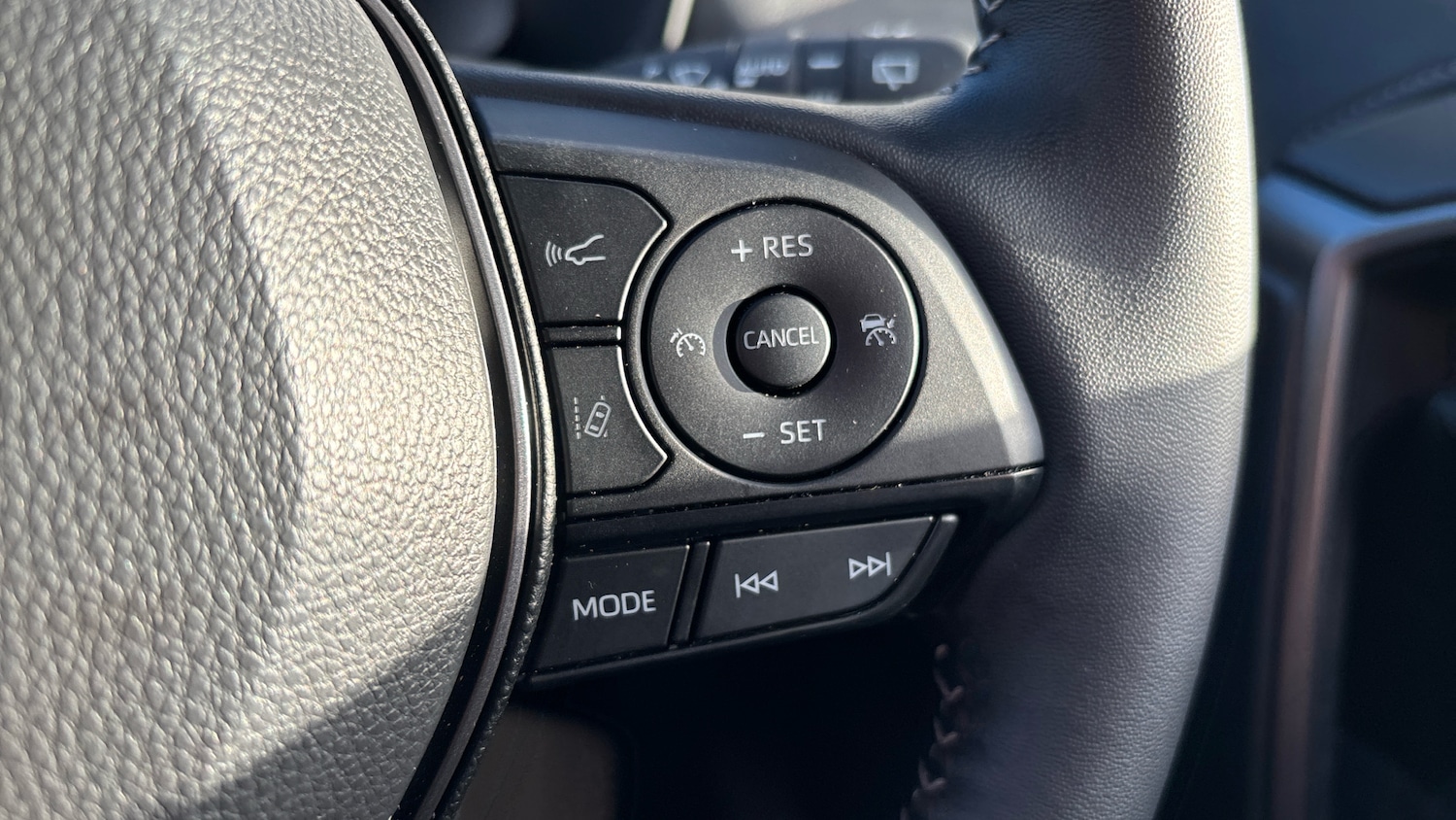 Used Toyota RAV4 2025 for sale - 76598859: Photo 25