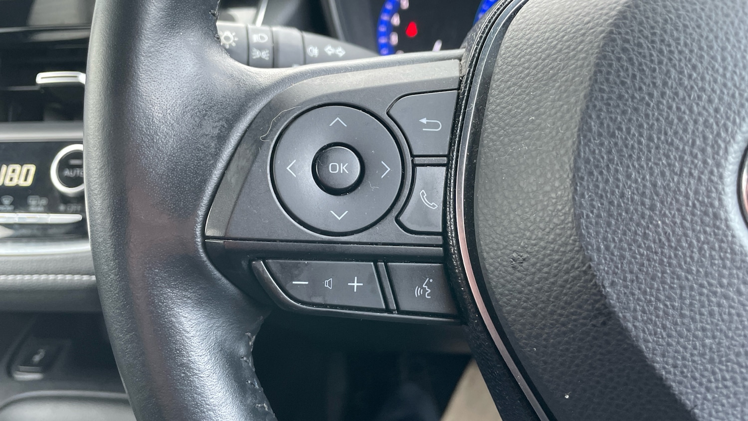 Used Toyota Corolla 2020 for sale - 77034250: Photo 37