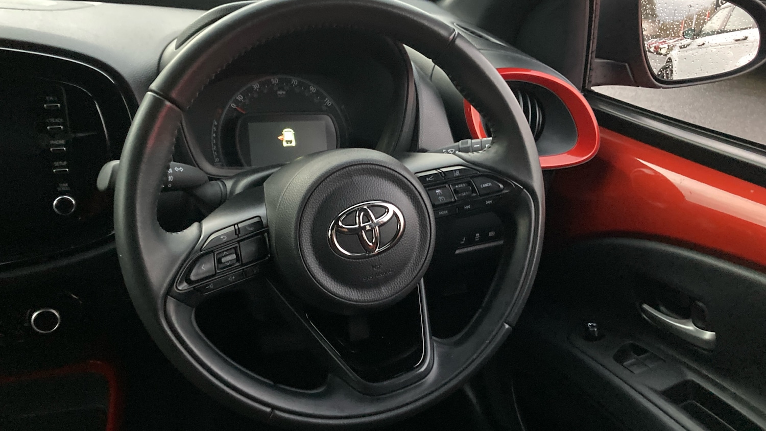 Used Toyota Aygo X 2022 for sale - 76684015: Photo 8