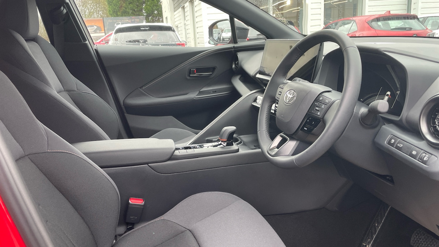 Used Toyota C-HR 2025 for sale - 76796771: Photo 11