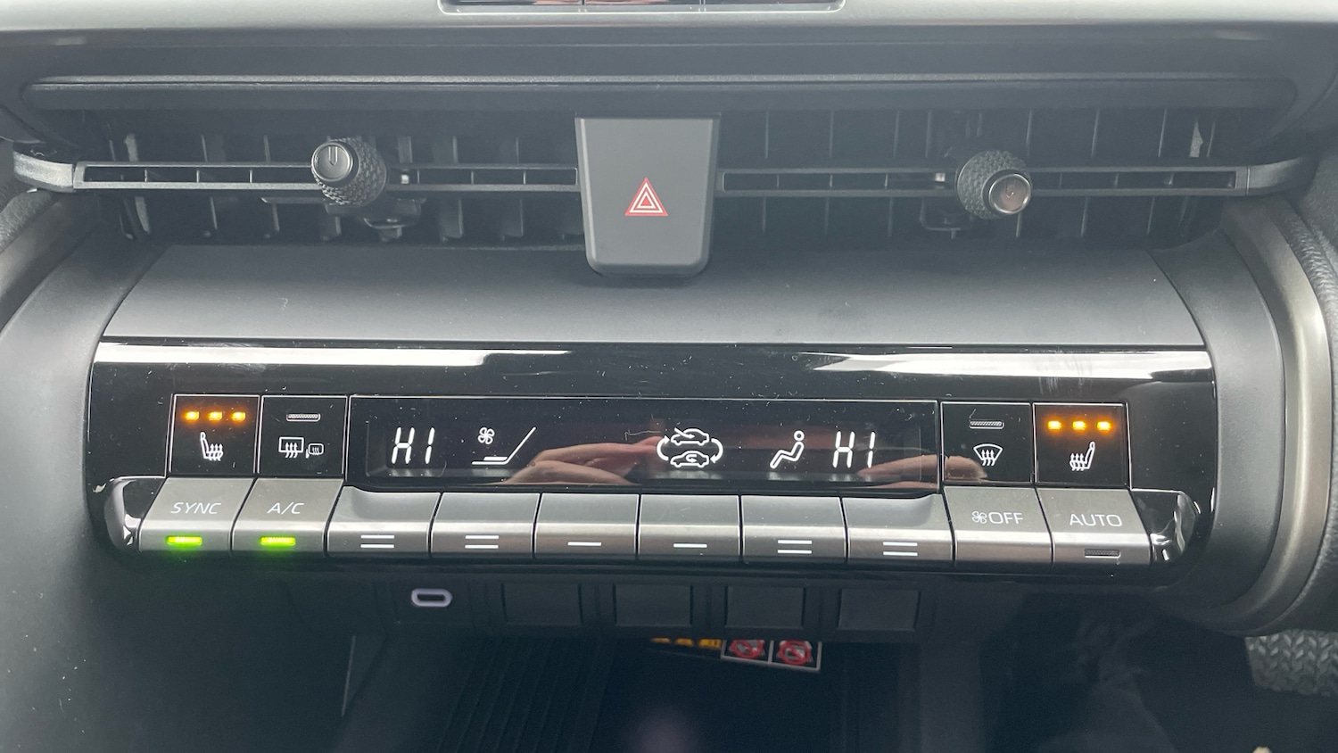 Used Toyota C-HR 2025 for sale - 76796771: Photo 34