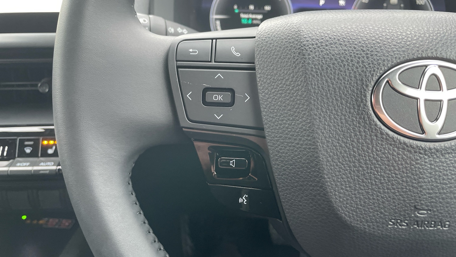 Used Toyota C-HR 2025 for sale - 76796771: Photo 38