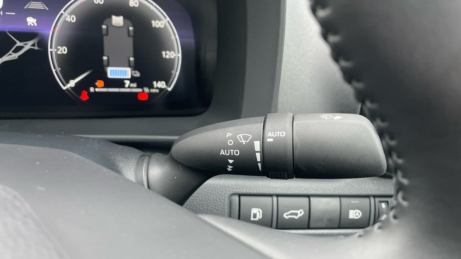 Used Toyota C-HR 2025 for sale - 76796771: Photo 40