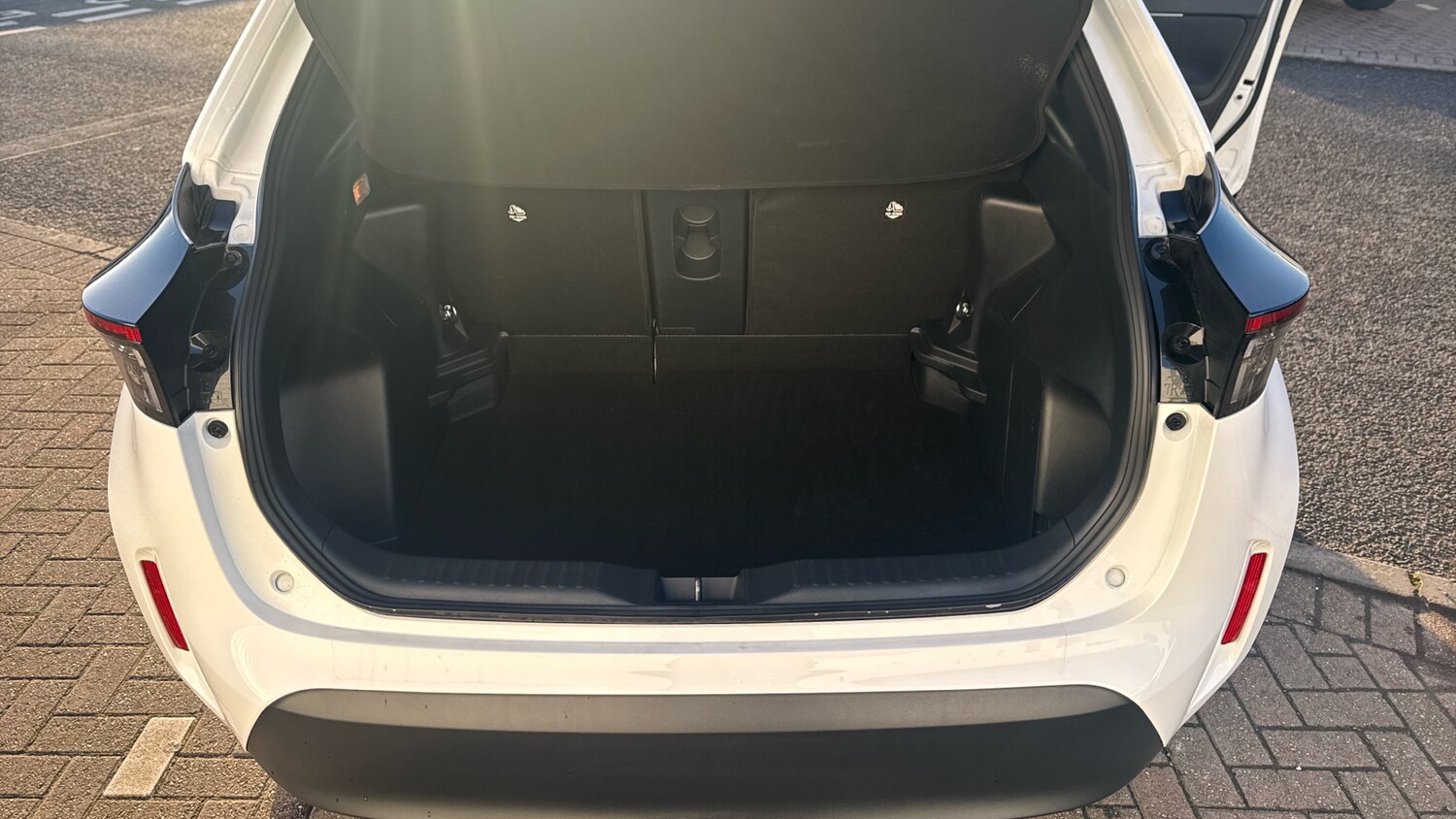 Used Toyota Yaris Cross 2024 for sale - 77404495: Photo 14