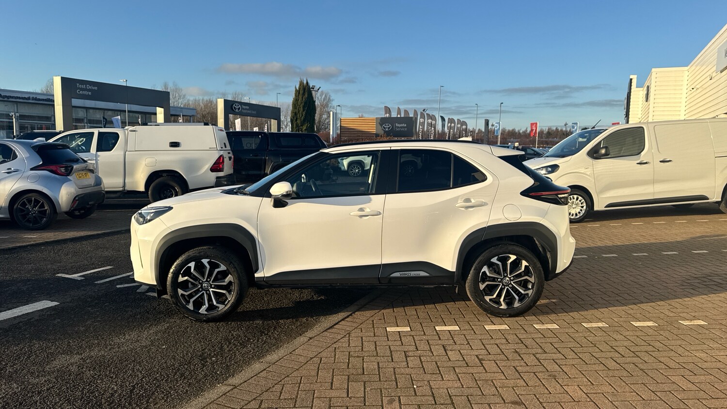 Used Toyota Yaris Cross 2024 for sale - 77404495: Photo 17