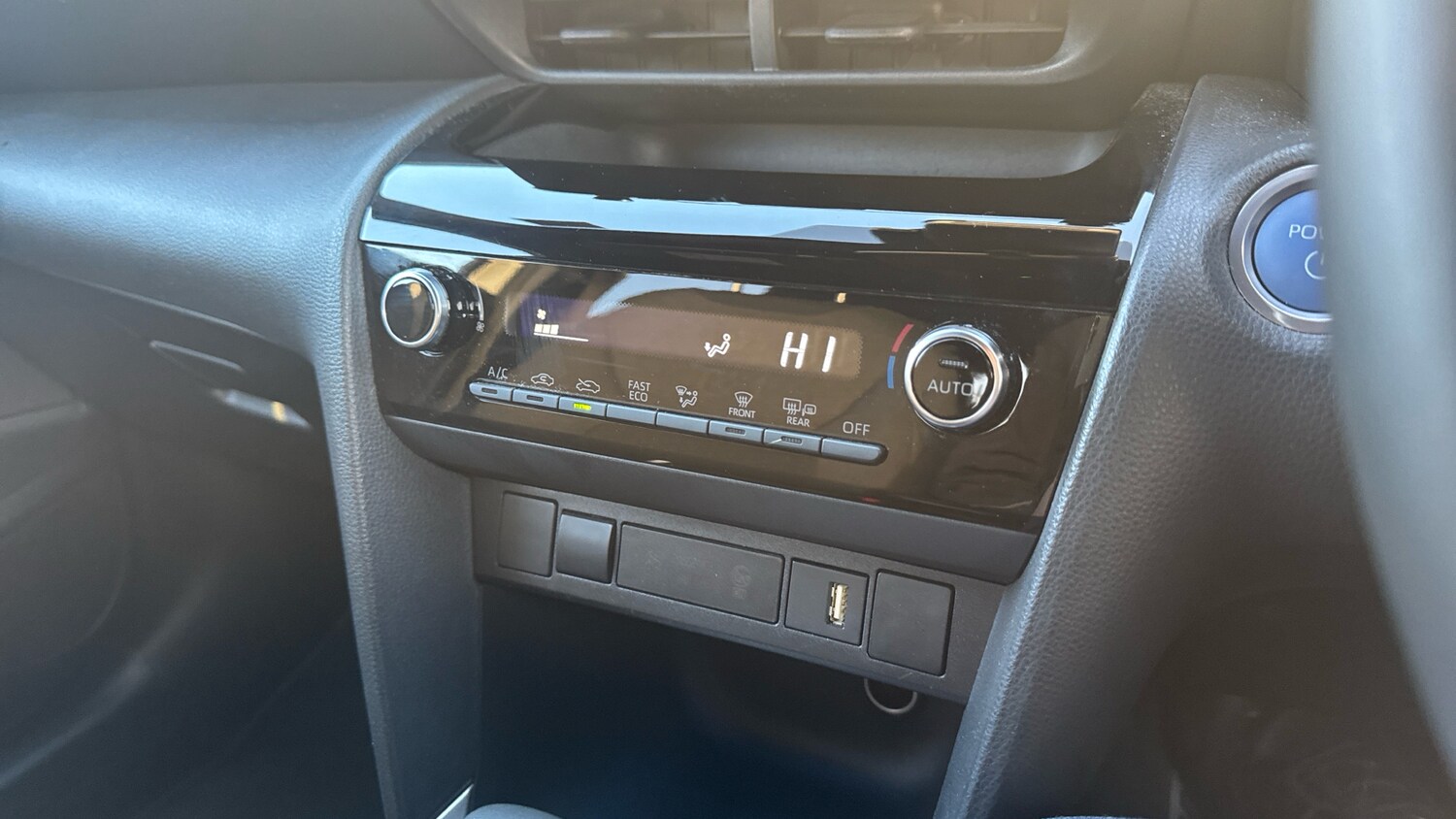 Used Toyota Yaris Cross 2024 for sale - 77404495: Photo 42