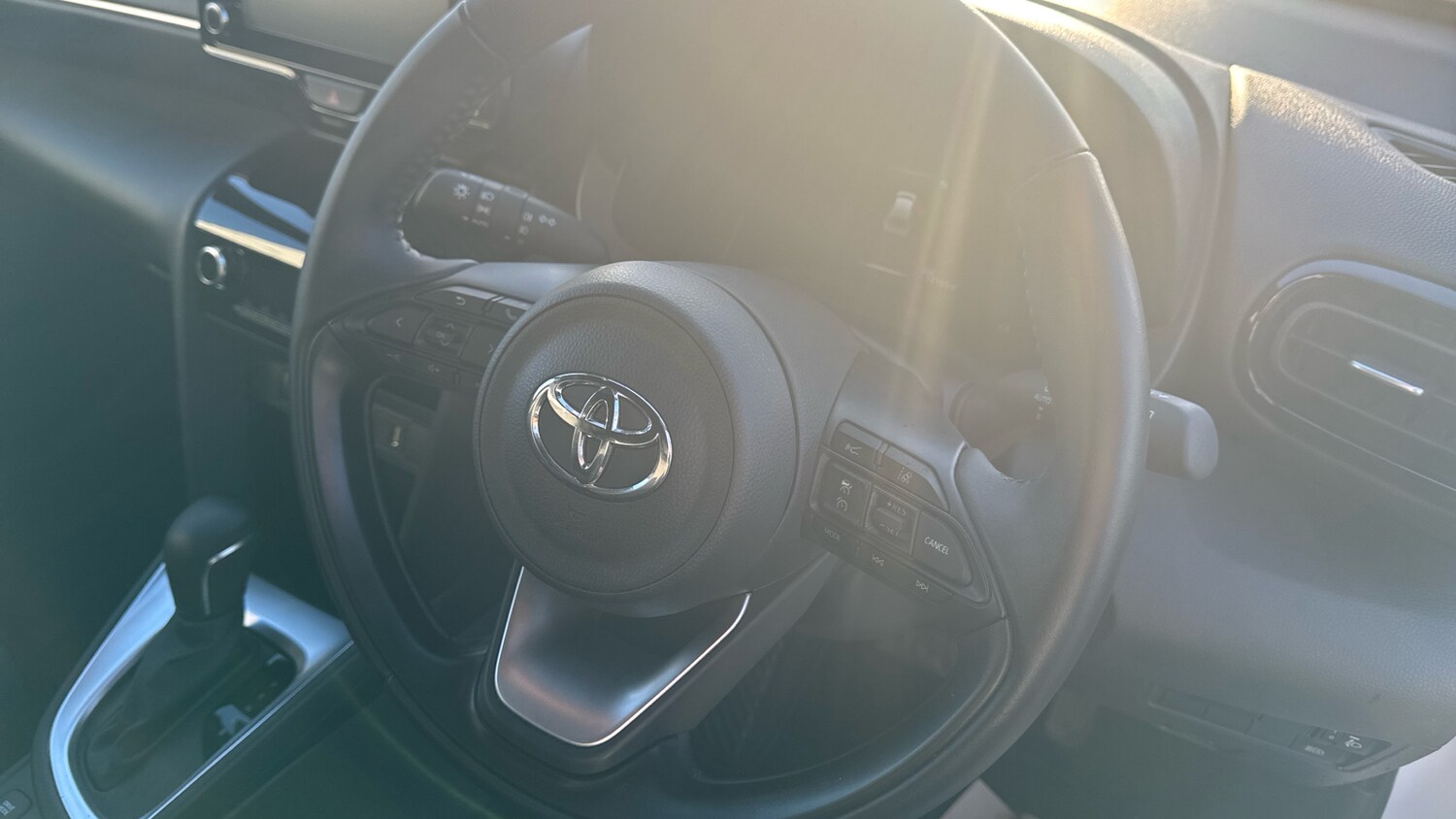 Used Toyota Yaris Cross 2024 for sale - 77404495: Photo 8