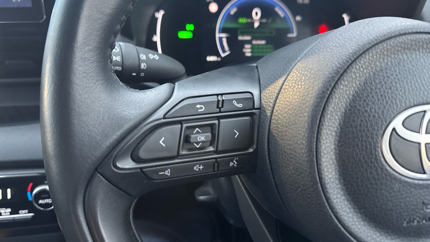 Used Toyota Yaris 2024 for sale - 77640017: Photo 29