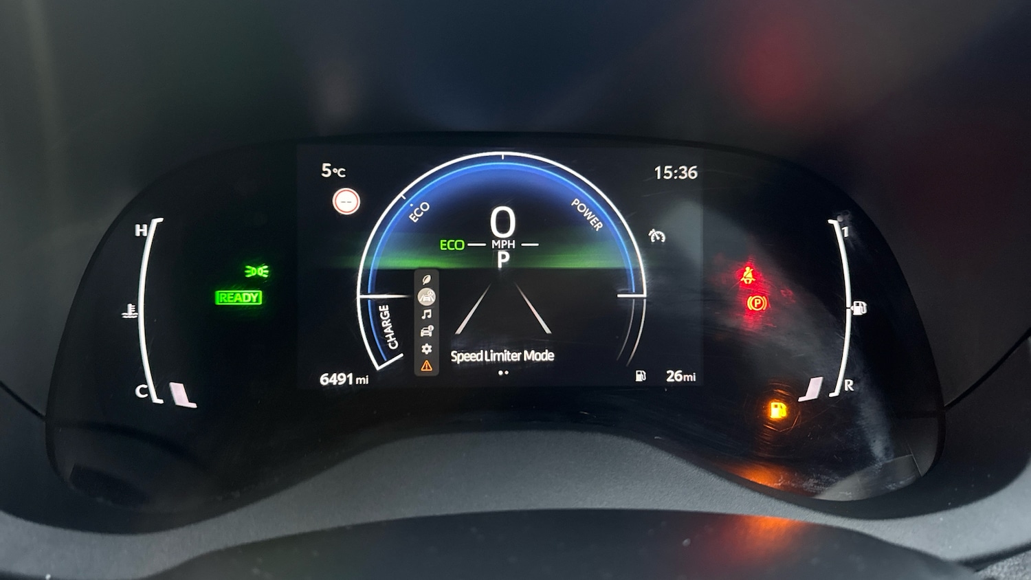 Used Toyota Yaris 2024 for sale - 77640017: Photo 43