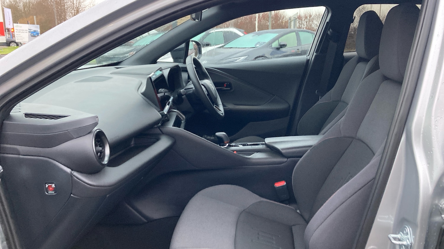 Used Toyota C-HR 2024 for sale - 77124982: Photo 10