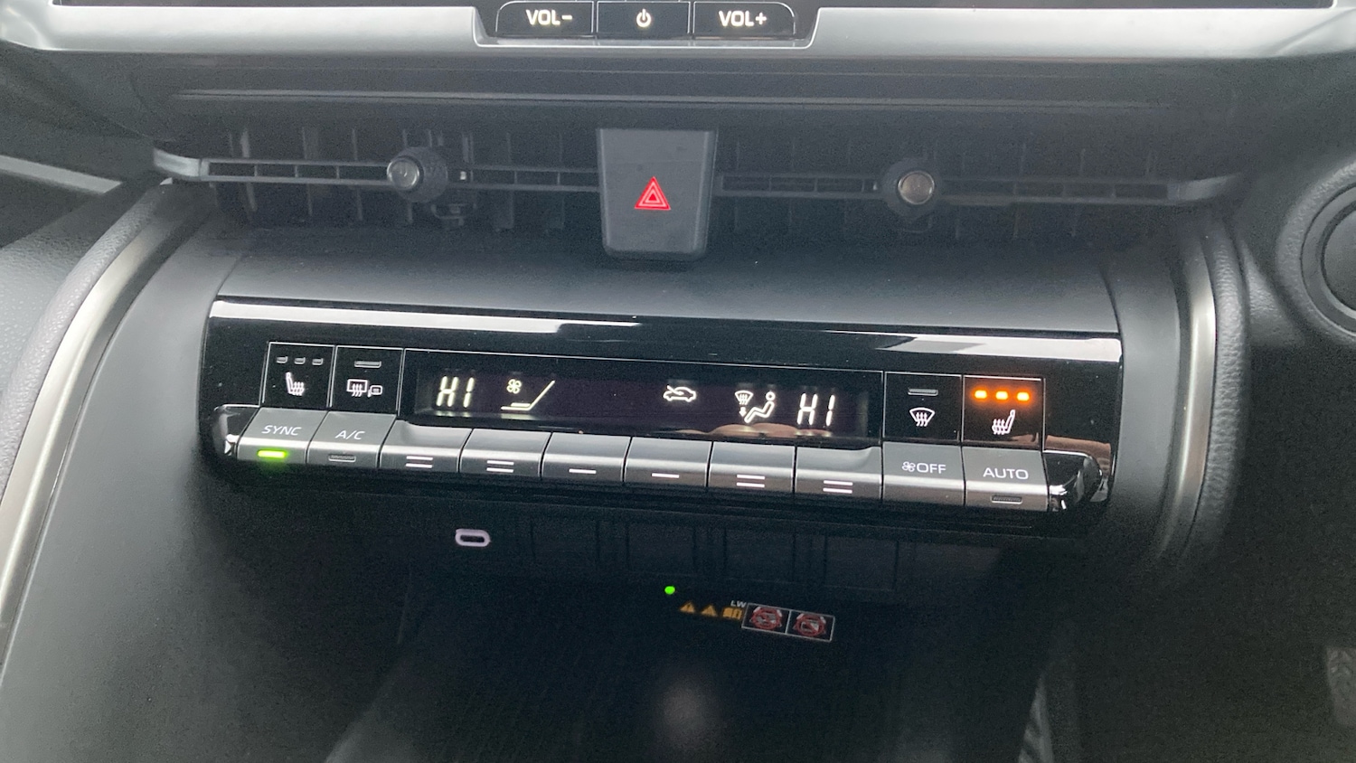 Used Toyota C-HR 2024 for sale - 77124982: Photo 37