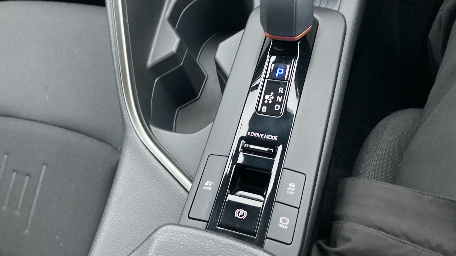 Used Toyota C-HR 2024 for sale - 77124982: Photo 40