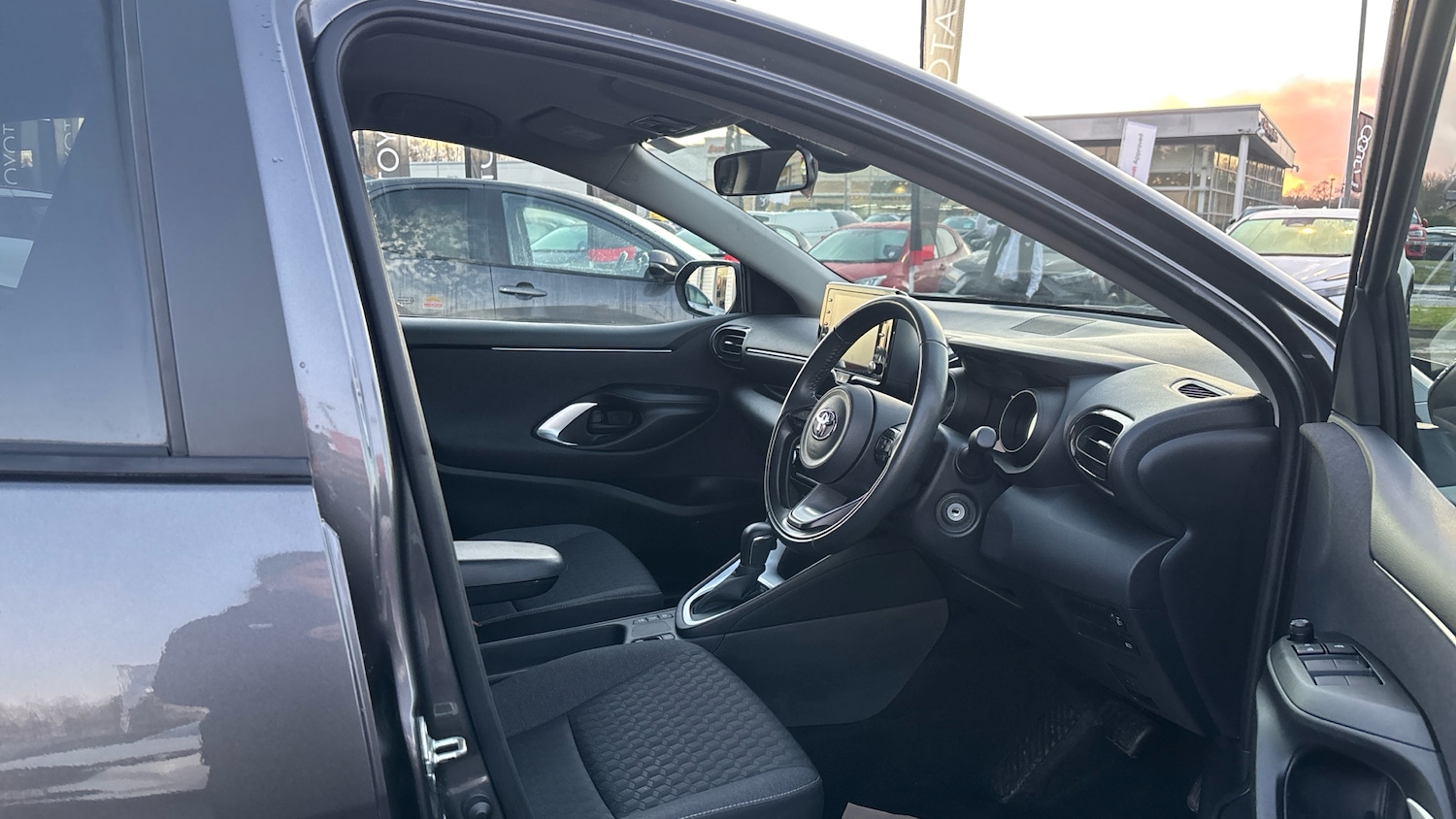 Used Toyota Yaris 2022 for sale - 76830555: Photo 11