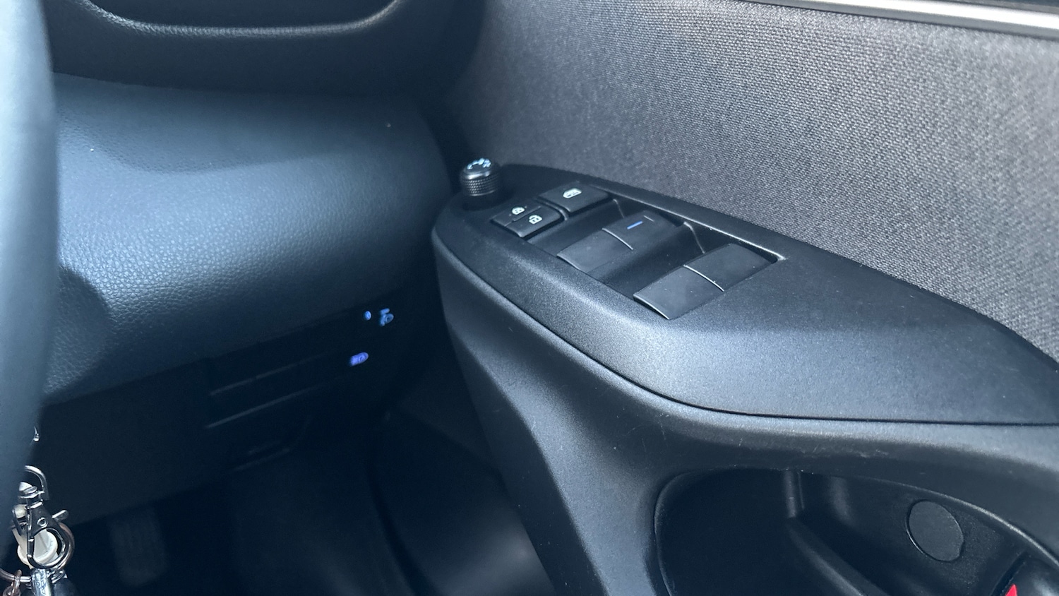 Used Toyota Yaris 2022 for sale - 76830555: Photo 28