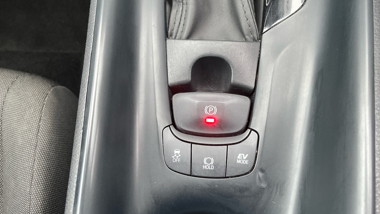 Used Toyota C-HR 2022 for sale - 76366900: Photo 34