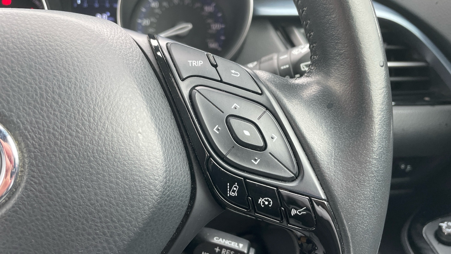 Used Toyota C-HR 2022 for sale - 76067478: Photo 38