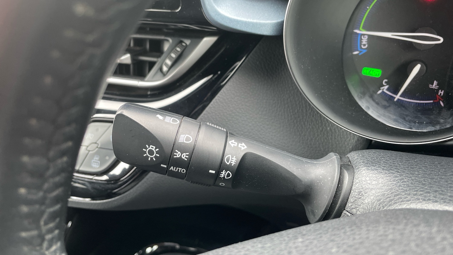 Used Toyota C-HR 2022 for sale - 76067478: Photo 41