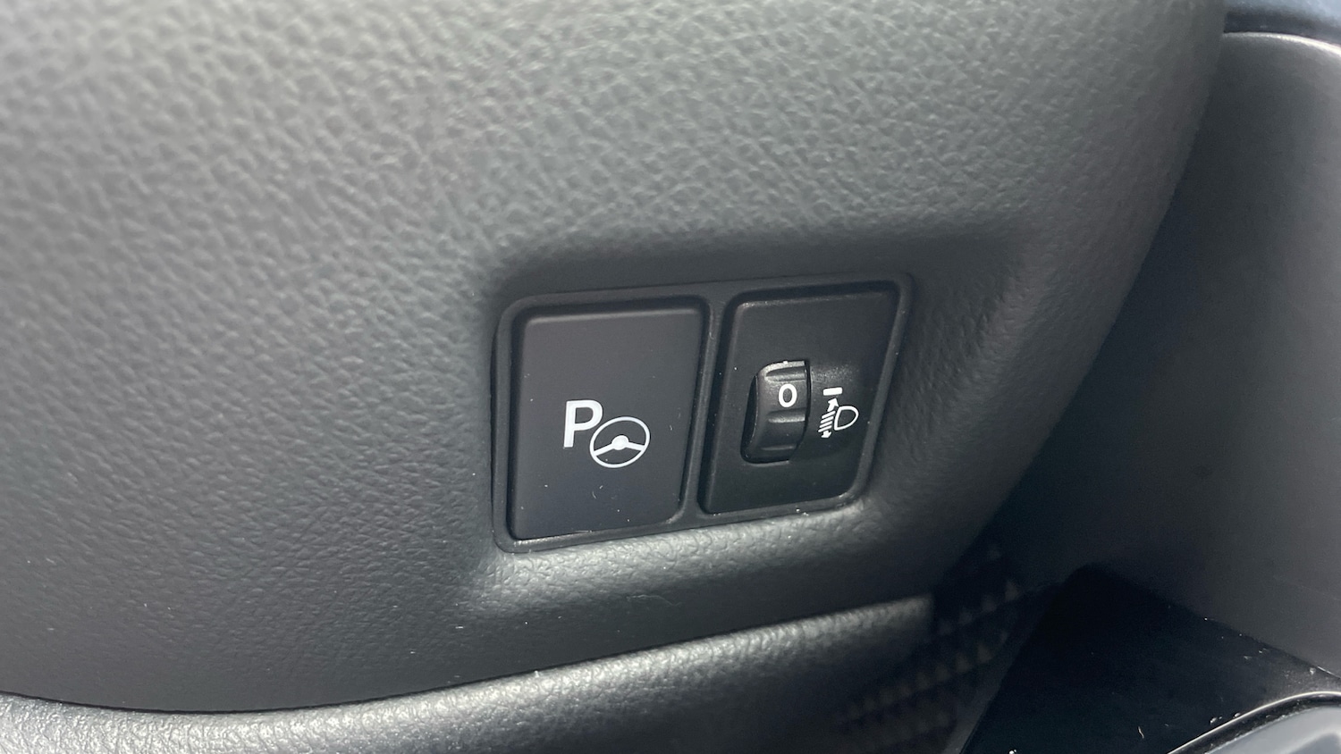 Used Toyota C-HR 2022 for sale - 76067478: Photo 43