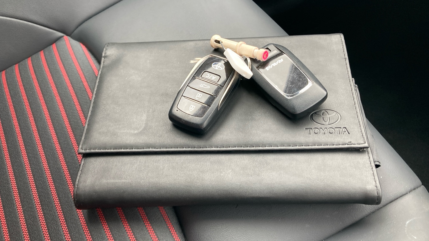 Used Toyota RAV4 2022 for sale - 78078771: Photo 42