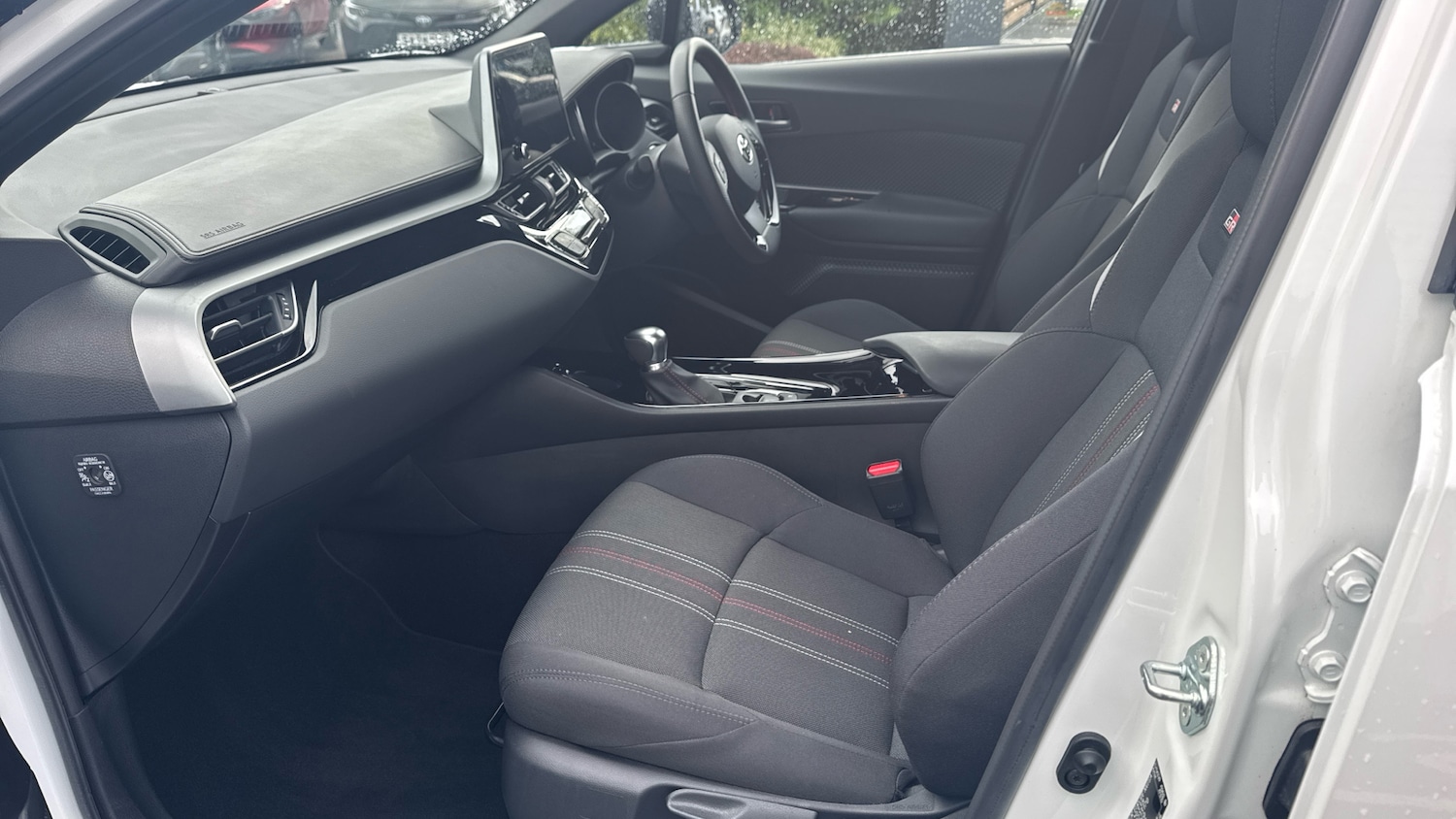 Used Toyota C-HR 2022 for sale - 76289103: Photo 10