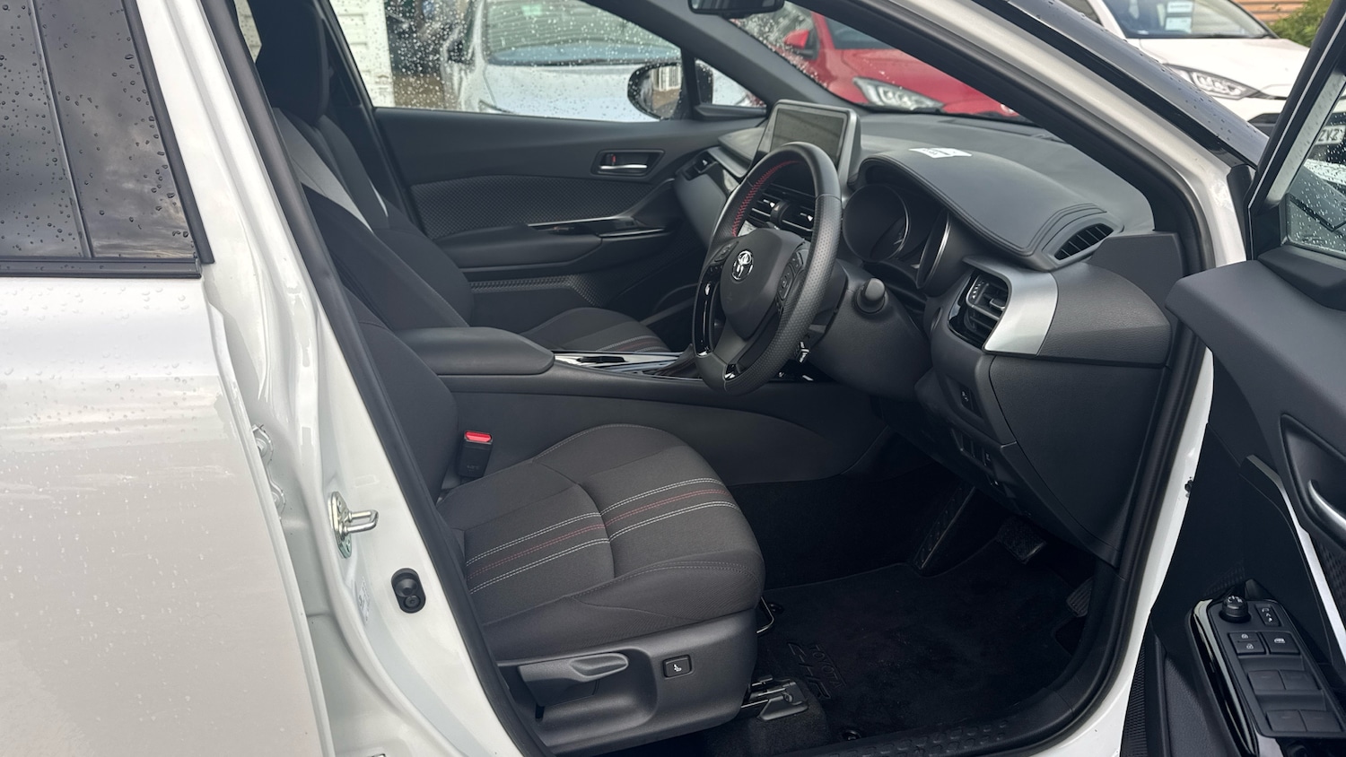 Used Toyota C-HR 2022 for sale - 76289103: Photo 11