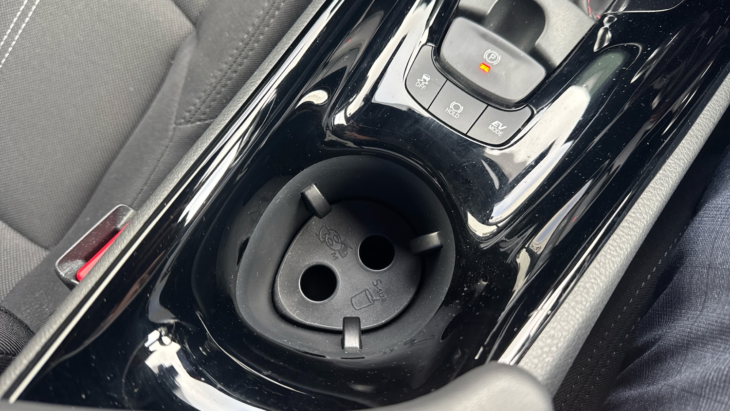 Used Toyota C-HR 2022 for sale - 76289103: Photo 43