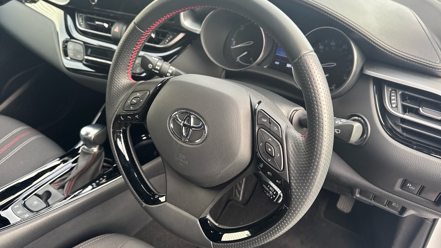 Used Toyota C-HR 2022 for sale - 76289103: Photo 8