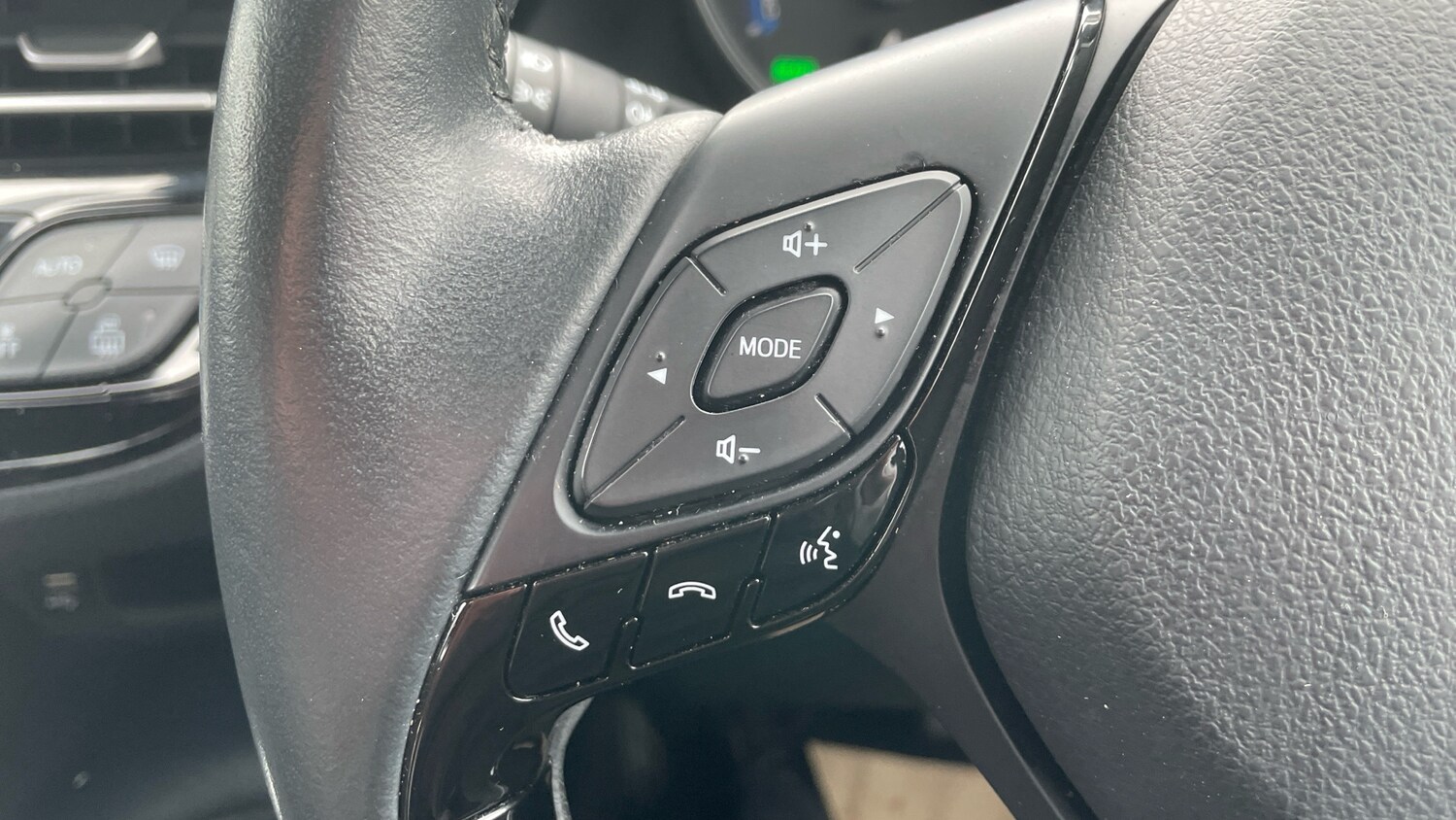 Used Toyota C-HR 2022 for sale - 77759173: Photo 36