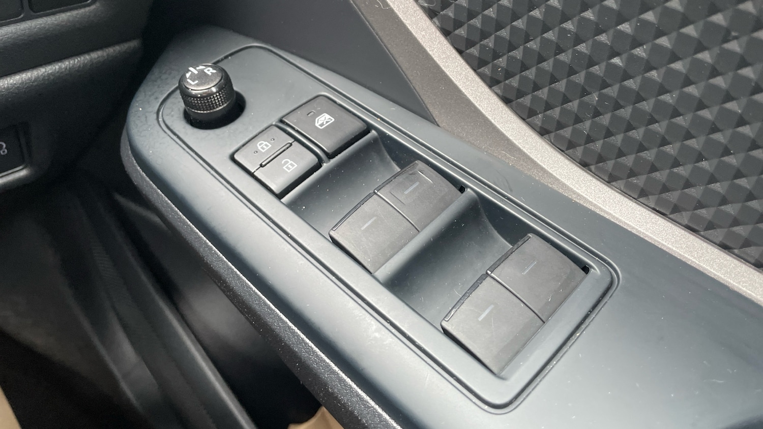 Used Toyota C-HR 2022 for sale - 77759173: Photo 41