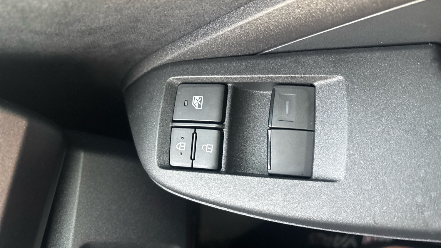 Used Toyota Yaris 2024 for sale - 77023959: Photo 26