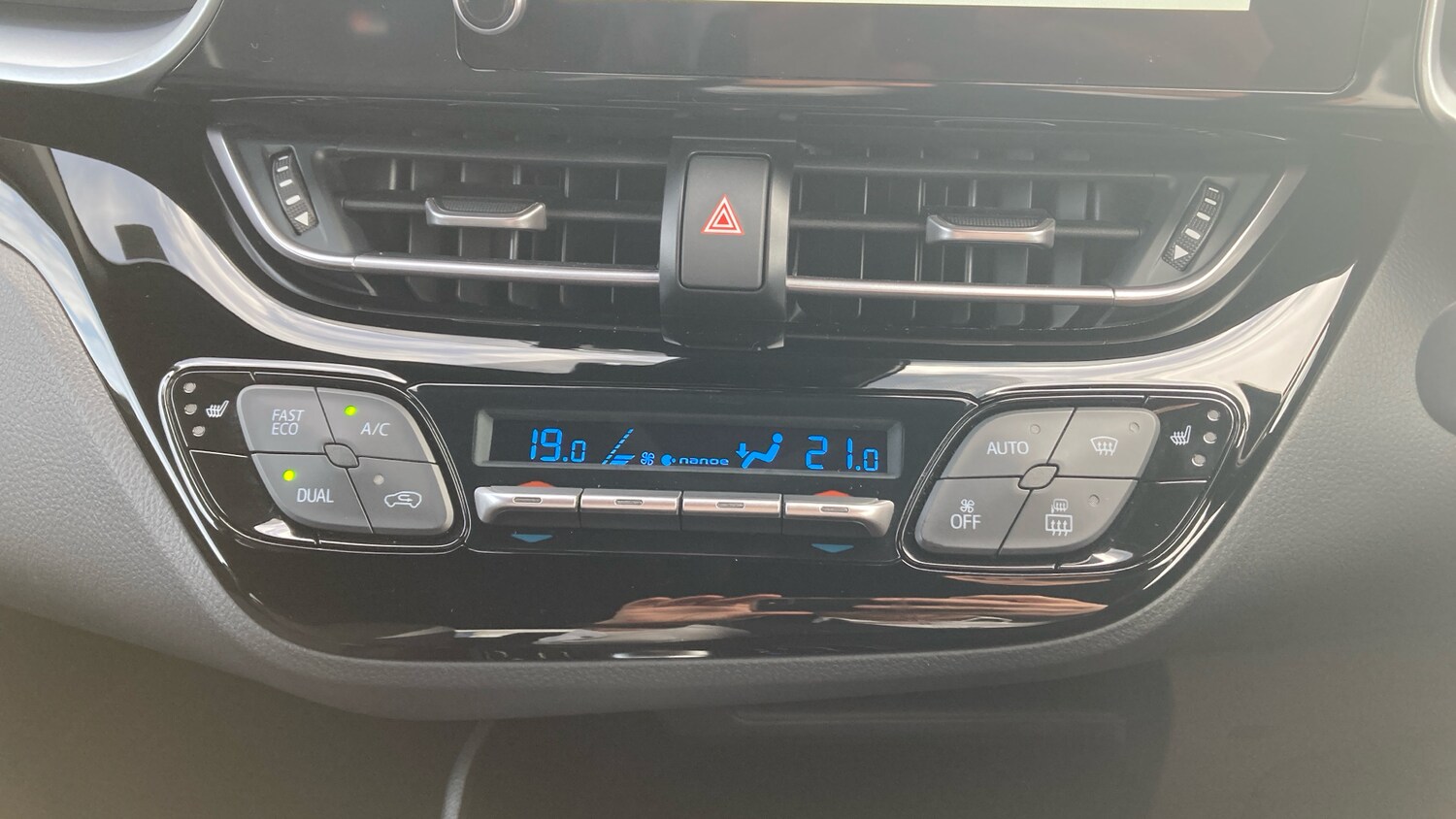 Used Toyota C-HR 2023 for sale - 78198712: Photo 34