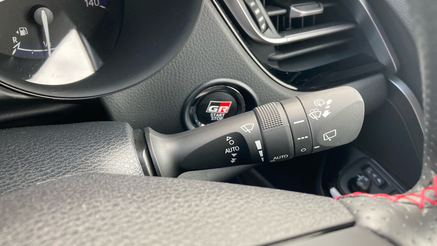 Used Toyota C-HR 2023 for sale - 78198712: Photo 40