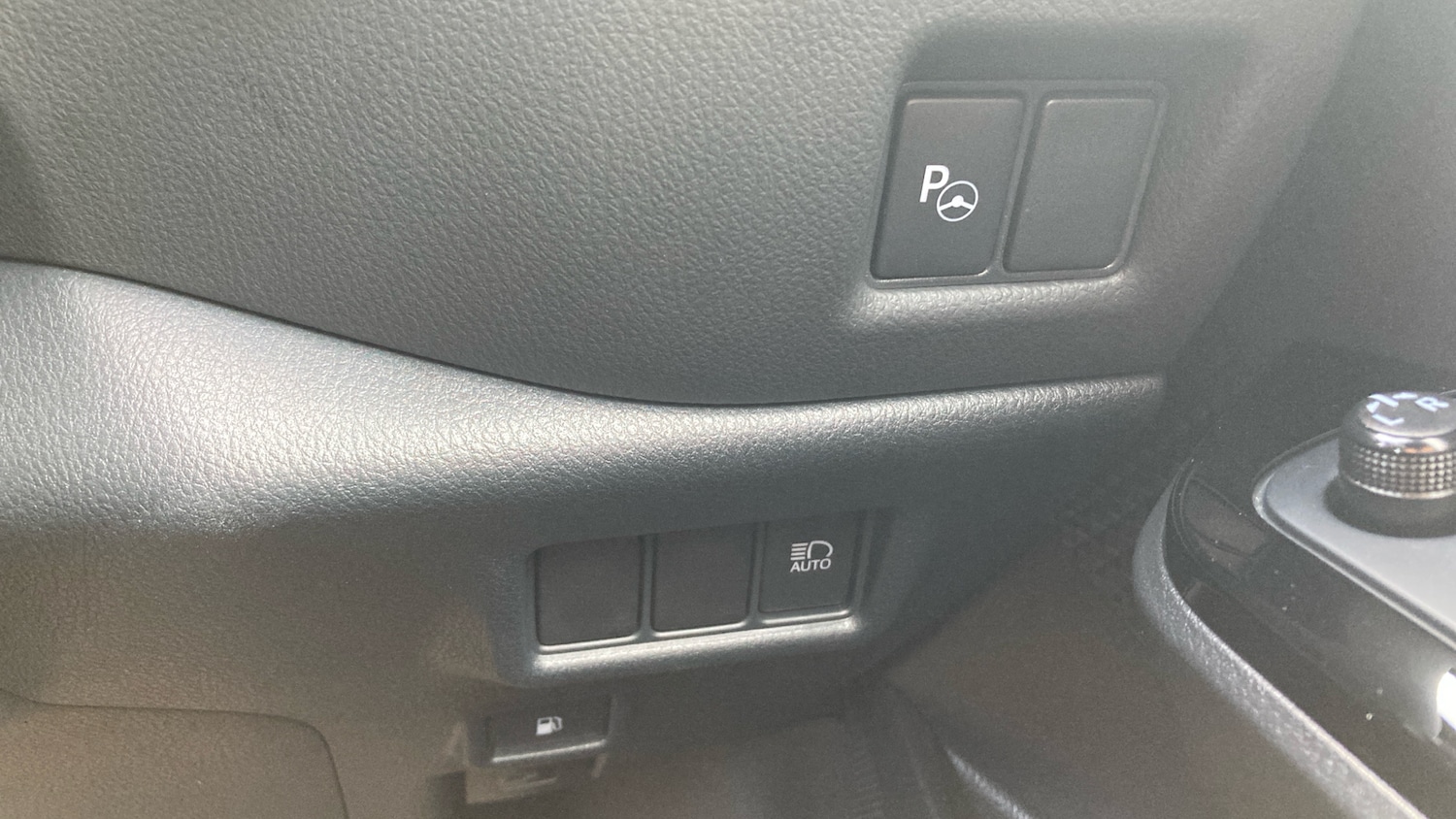 Used Toyota C-HR 2023 for sale - 78198712: Photo 42