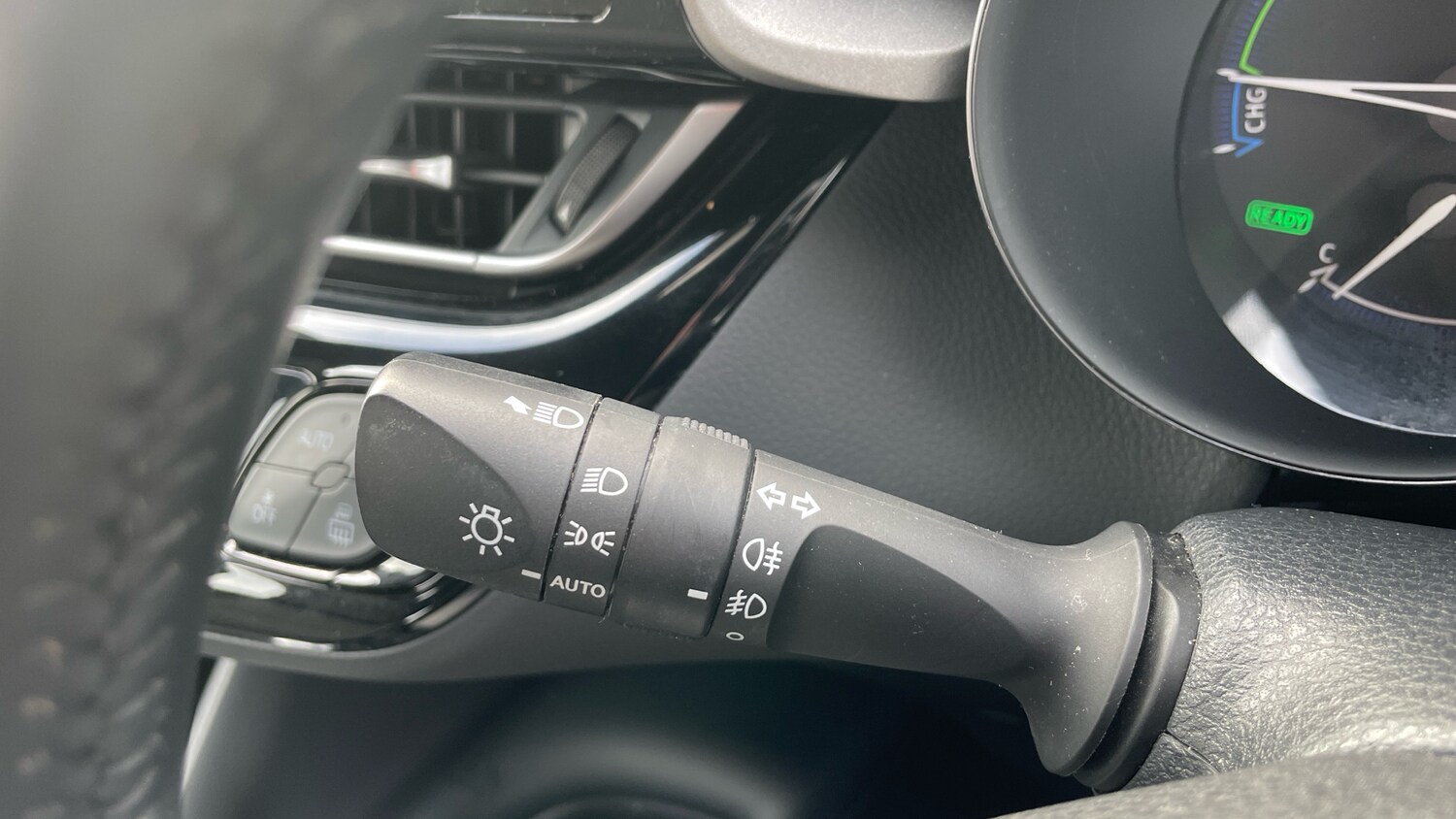 Used Toyota C-HR 2022 for sale - 78179461: Photo 37