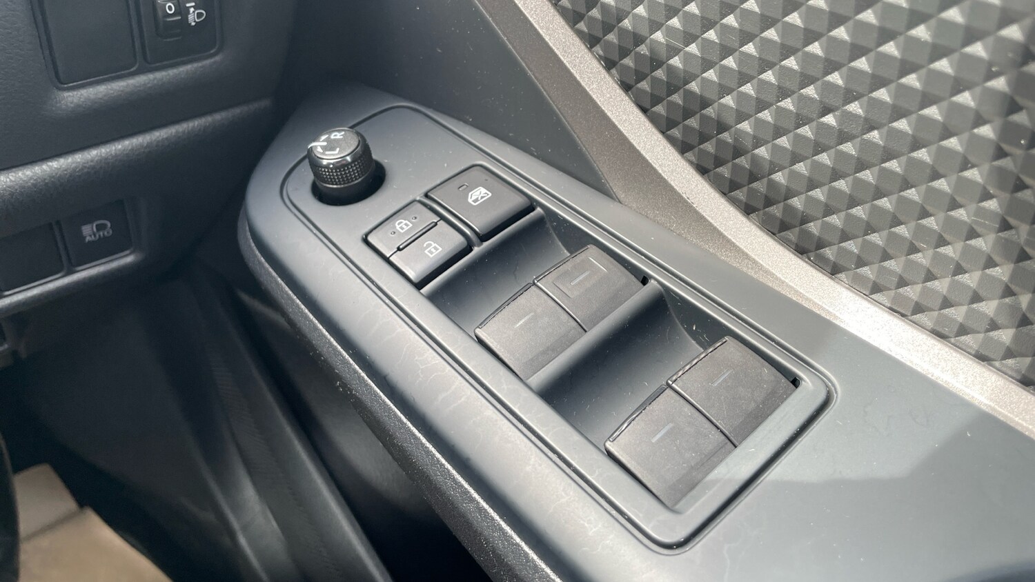 Used Toyota C-HR 2022 for sale - 78179461: Photo 41