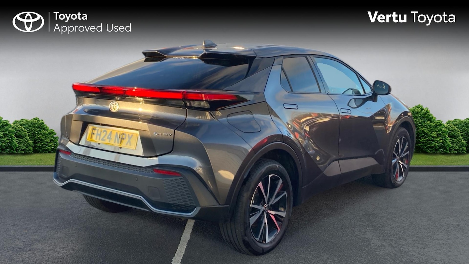 Used Toyota C-HR 2024 for sale - 76477807: Photo 2