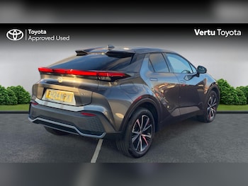 Used Toyota C-HR 2024 for sale - 76477807: Photo