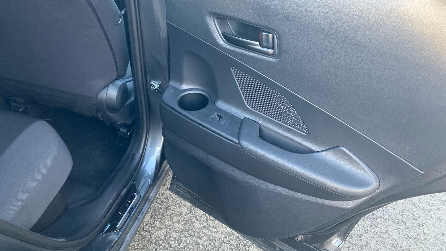 Used Toyota C-HR 2024 for sale - 76477807: Photo 32