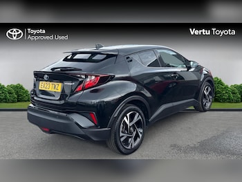 Used Toyota C-HR 2023 for sale - 79467804: Photo