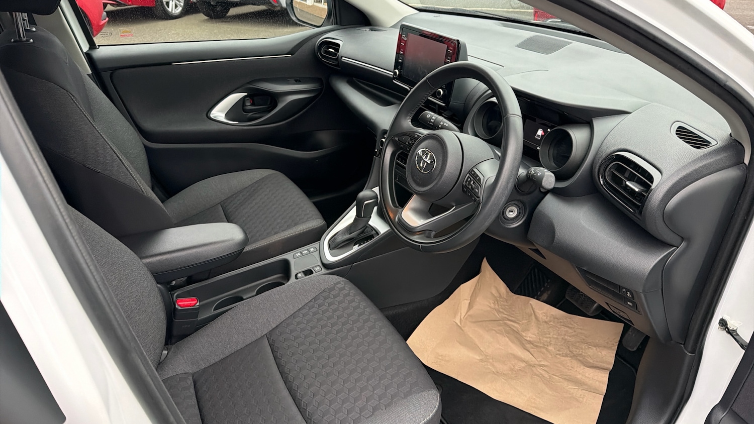 Used Toyota Yaris 2022 for sale - 77124999: Photo 11