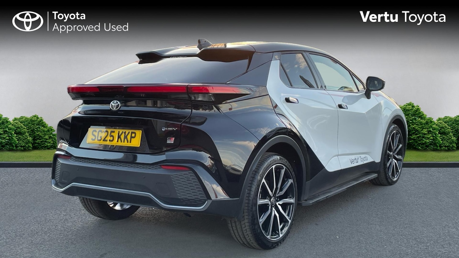 Used Toyota C-HR 2025 for sale - 76637272: Photo 2