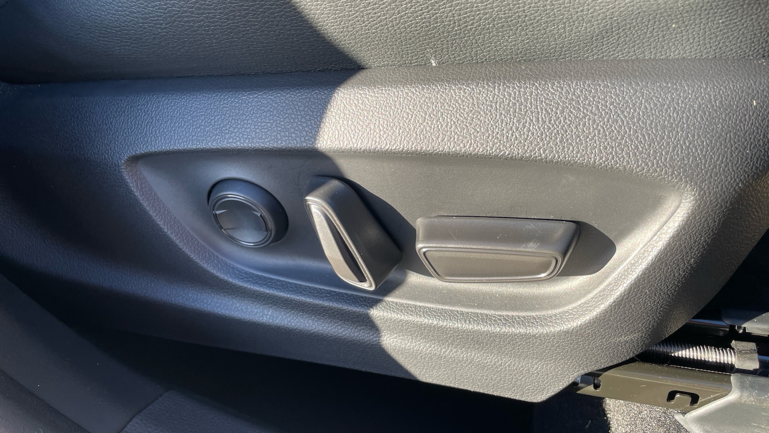 Used Toyota C-HR 2025 for sale - 76637272: Photo 44