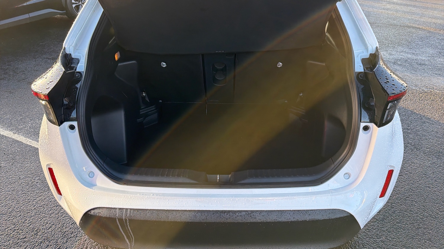 Used Toyota Yaris Cross 2024 for sale - 77148320: Photo 14