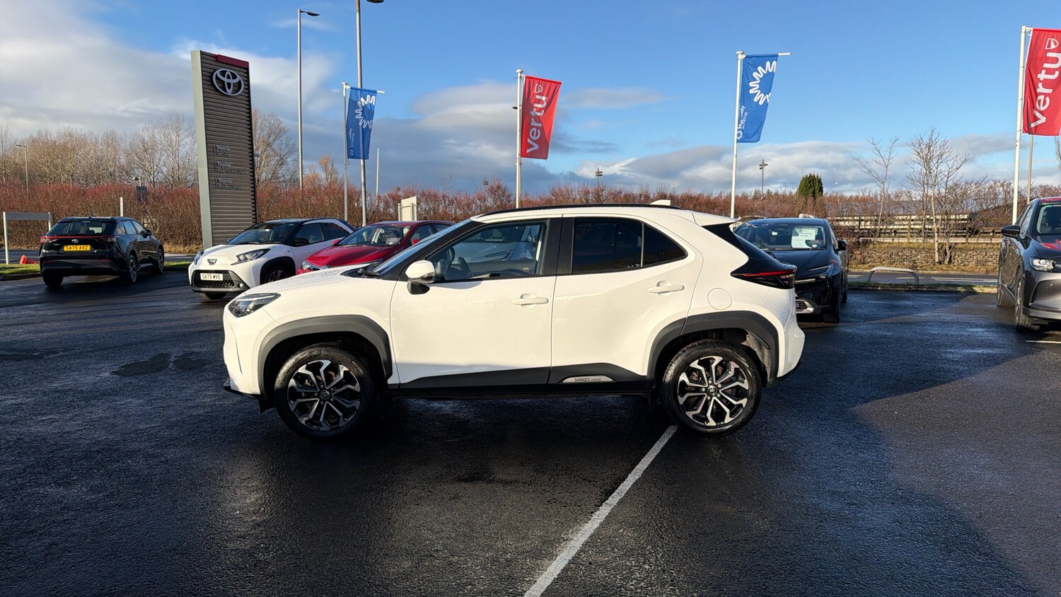 Used Toyota Yaris Cross 2024 for sale - 77148320: Photo 17