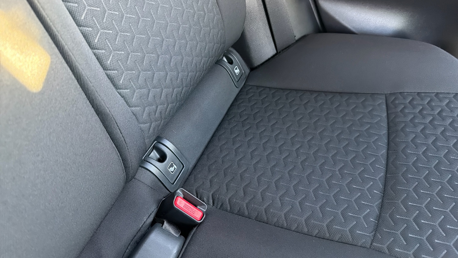 Used Toyota Yaris Cross 2024 for sale - 77148320: Photo 33