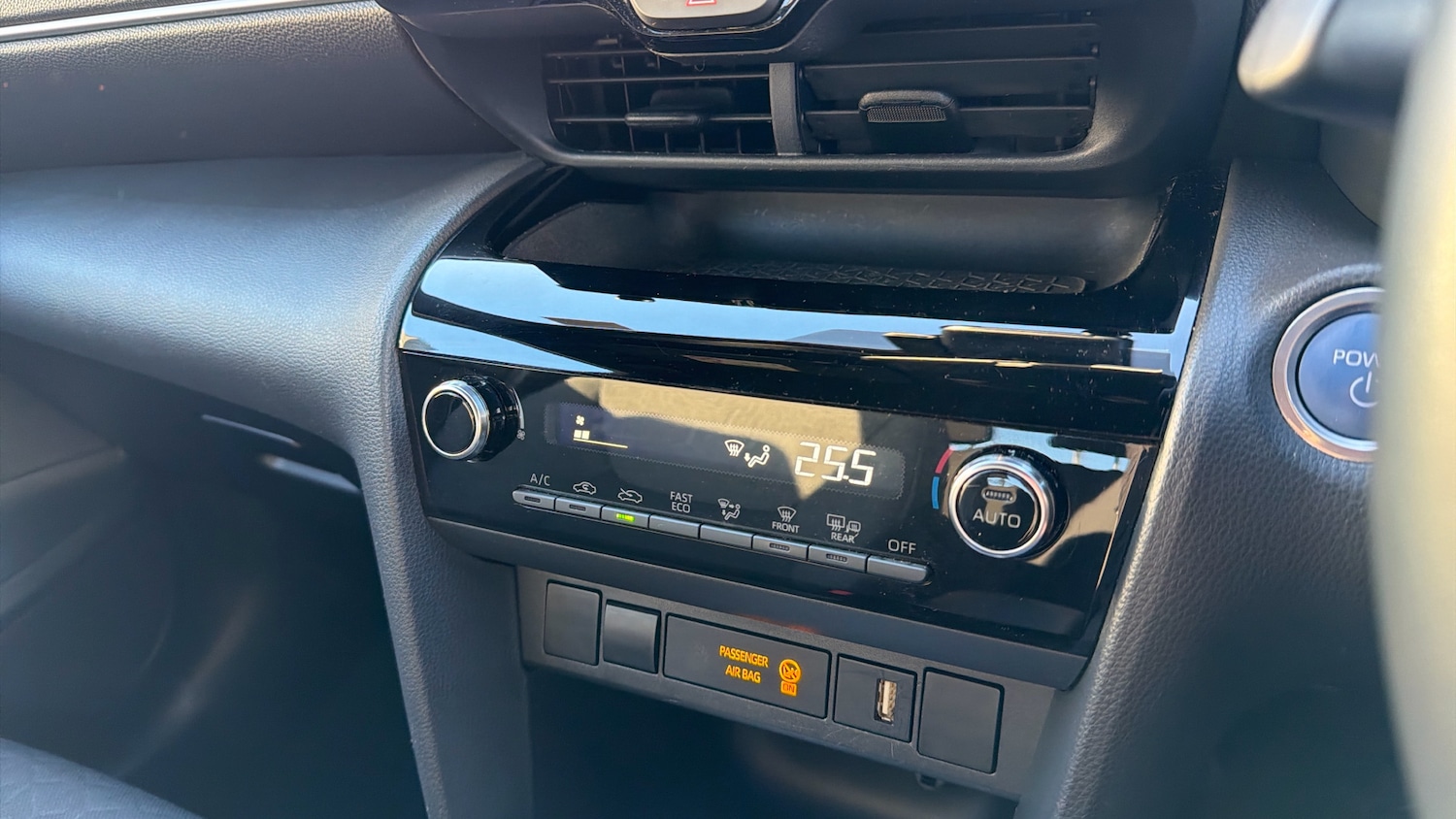 Used Toyota Yaris Cross 2024 for sale - 77148320: Photo 39