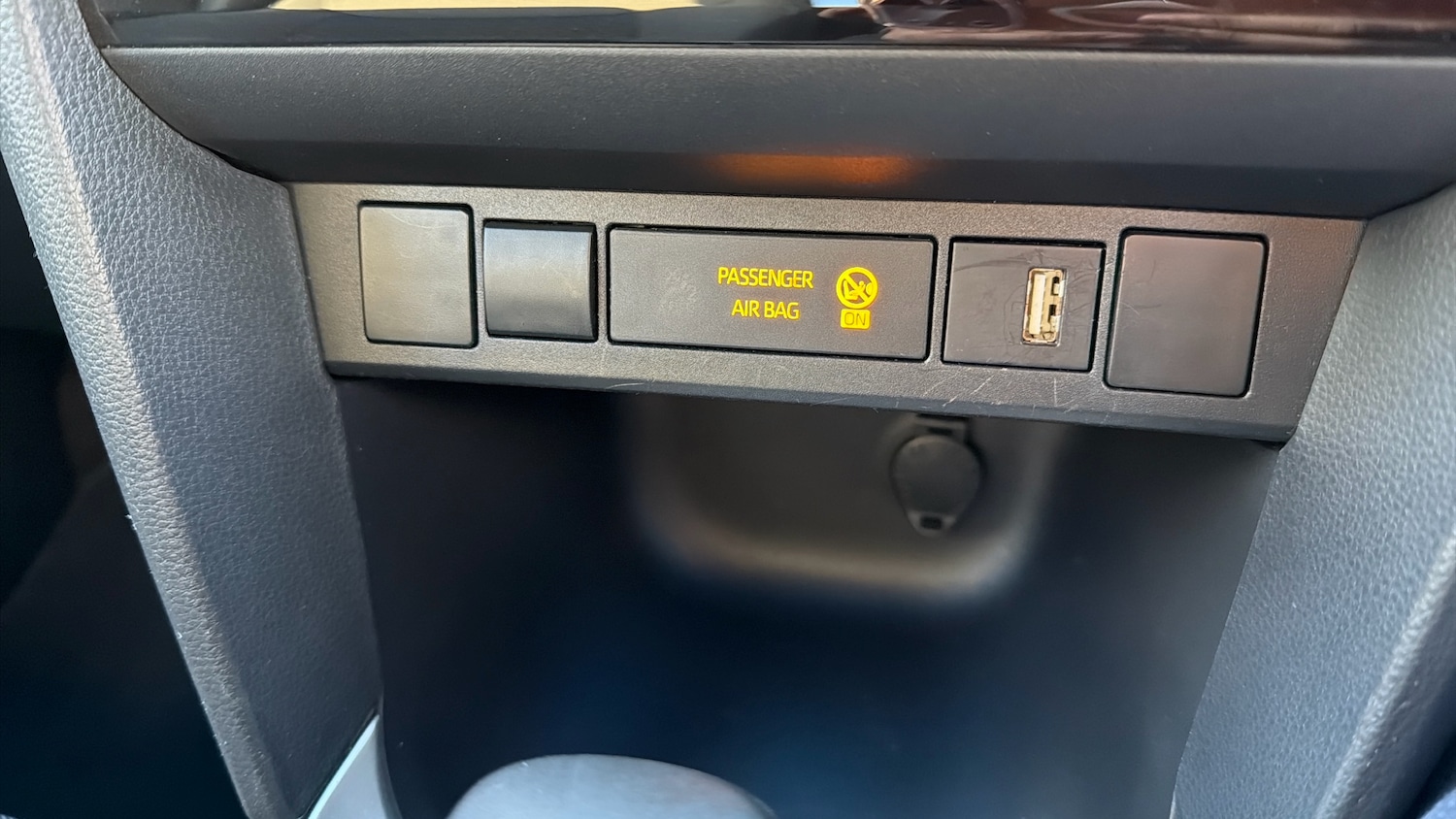 Used Toyota Yaris Cross 2024 for sale - 77148320: Photo 40