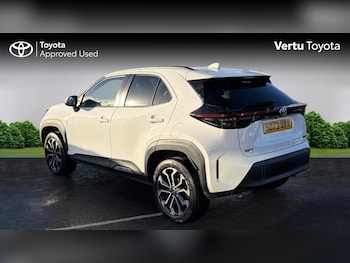 Used Toyota Yaris Cross 2024 for sale - 77148320: Photo