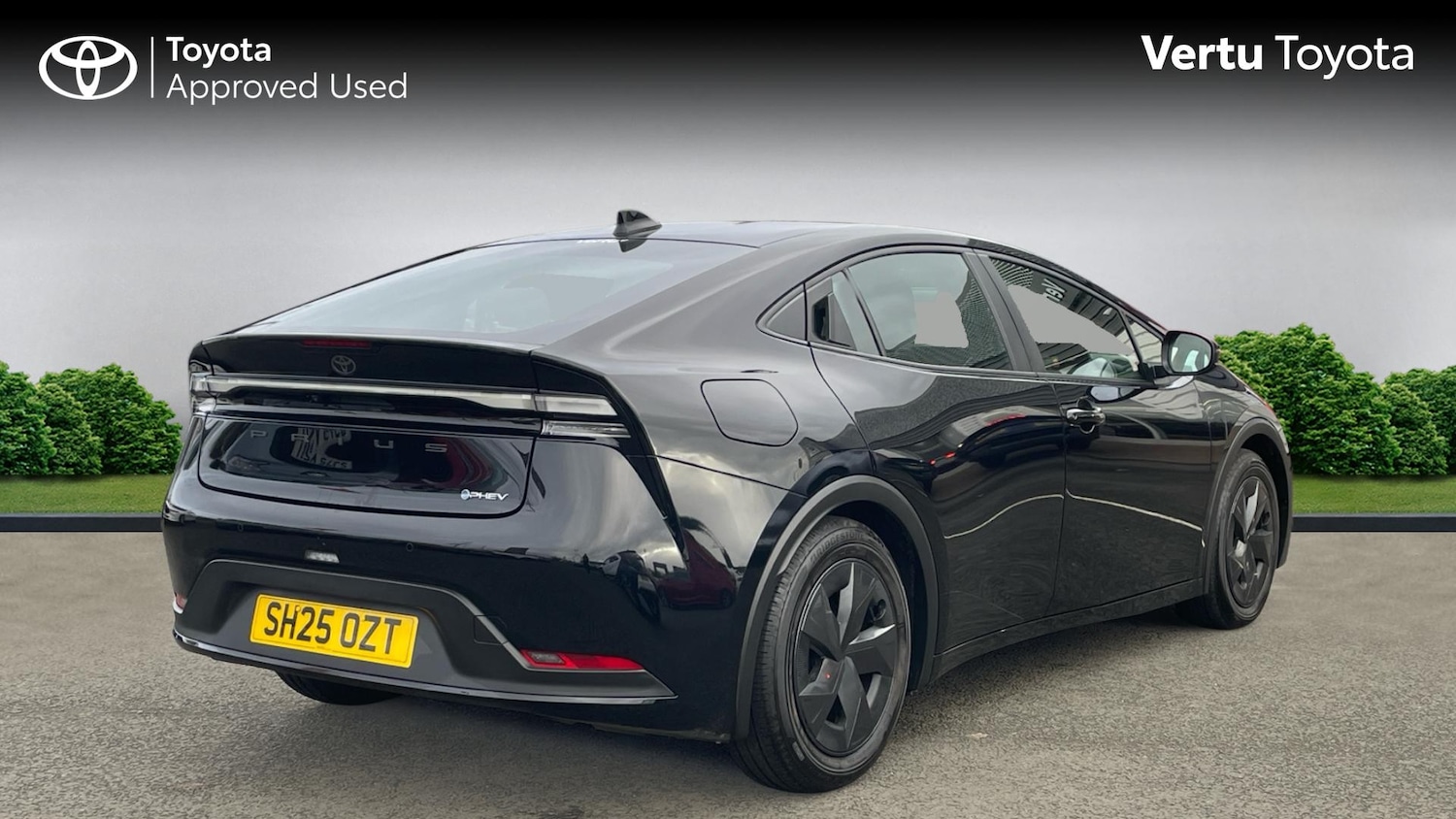 Used Toyota Prius 2025 for sale - 76817444: Photo 2